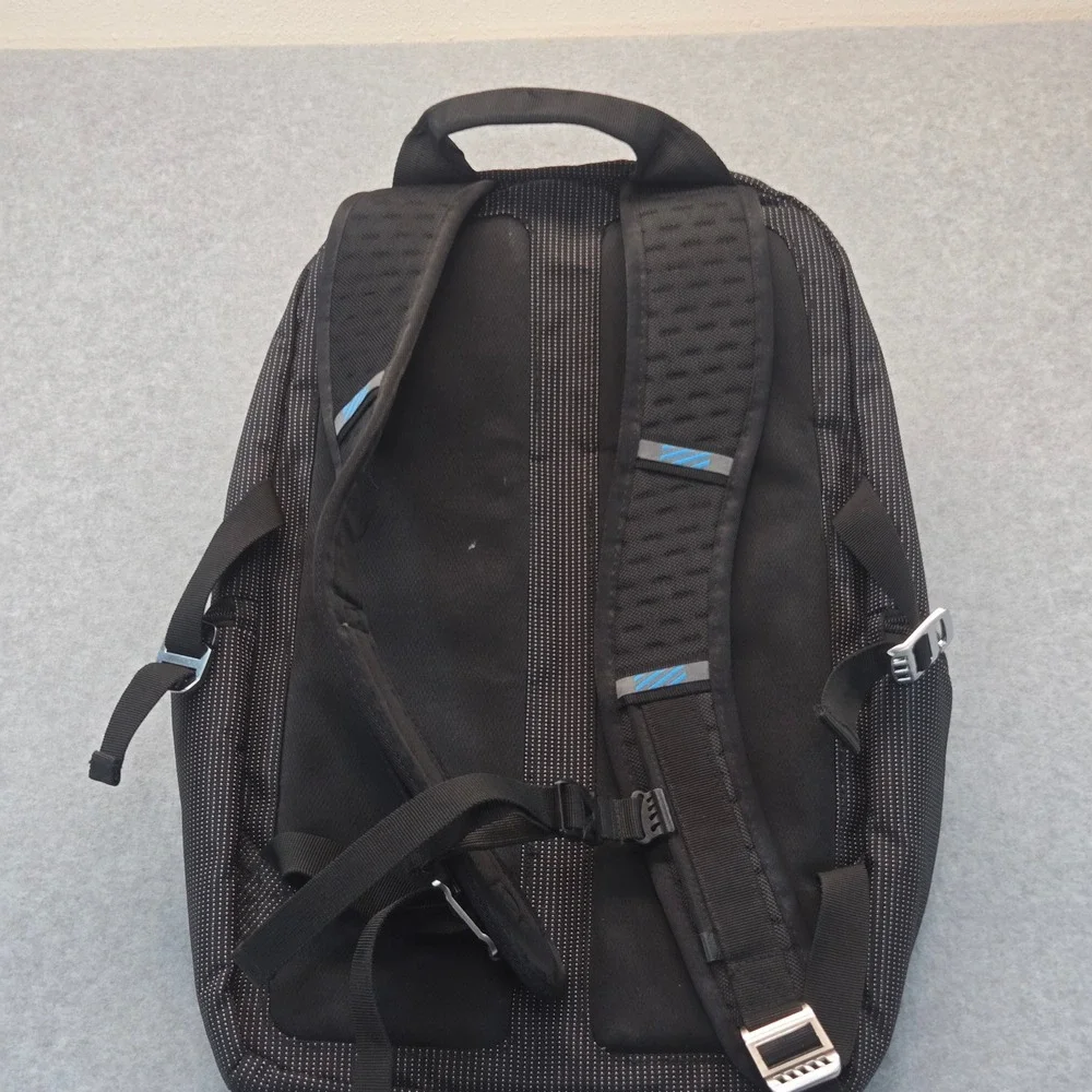 Thule Crossover 32L Laptop Backpack Black White Dot TCBP-417 Travel Daypack